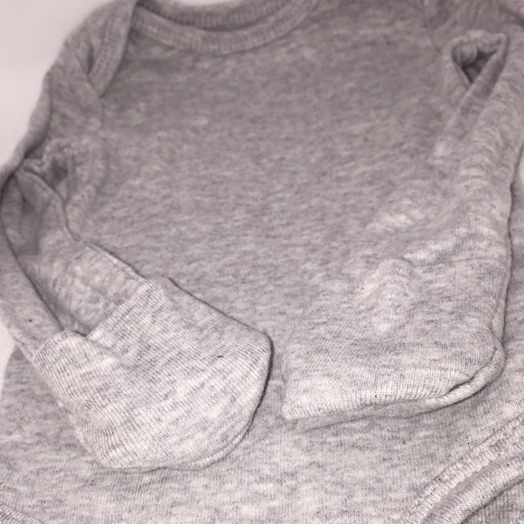 Carter’s Newborn Bodysuit Diaper Shirt with Mitts Grey NB Unisex - Picture 4 of 9